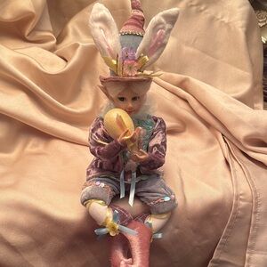 Cynthia Rowley Easter Bunny elf Doll/ shelf sitting Velvet Outfit